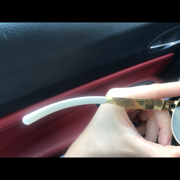 Sunglasses - Picture 5 of 8